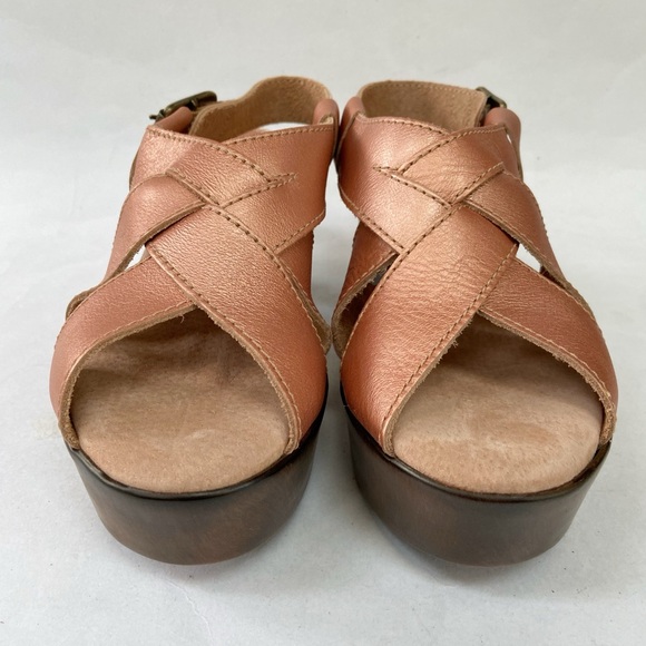 SBICCA Daytons Platform Leather Sandals in Metallic Coral Size 9M New - Picture 6 of 10